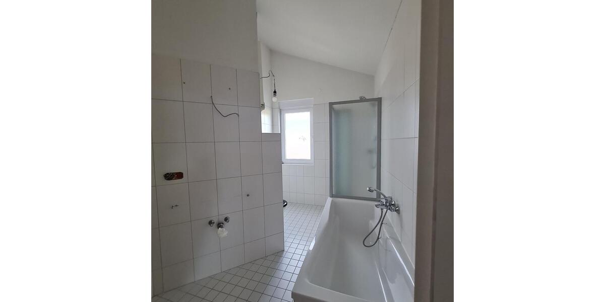 Dachgeschoßwohnung Haselbachtal - 1 Zimmer, 67 m&sup2;, 536&euro; | Angebot:25407275