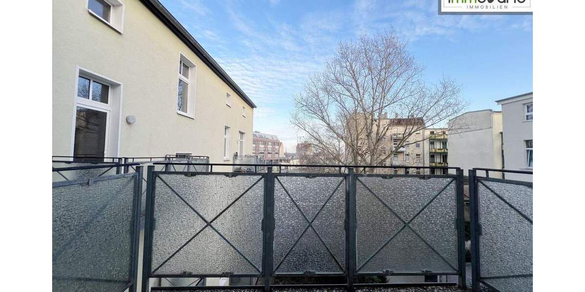 2-Raum-Wohnung mit Einbauküche, Balkon, Dusch- und Wannenbad ab sofort bezugsfertig! 2 zimmer