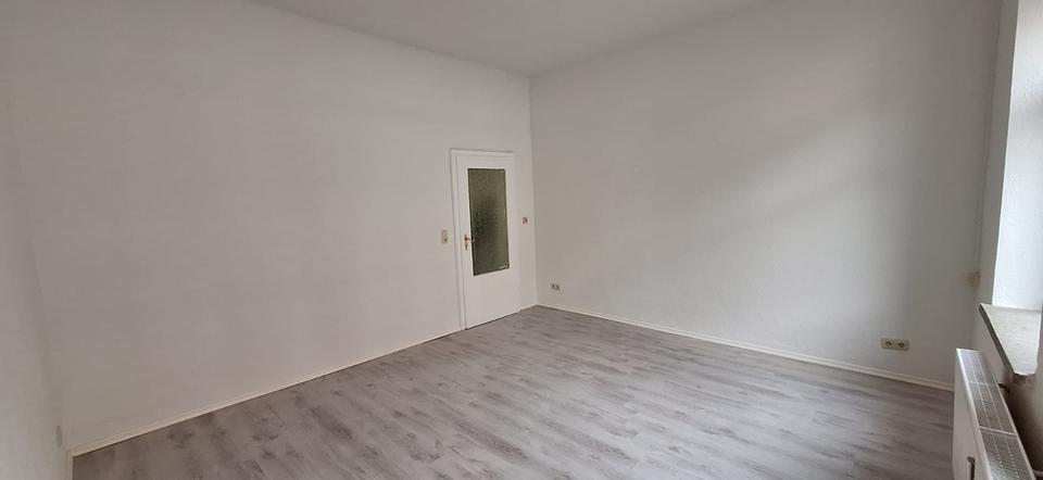 Hochparterre Werdau - 1.5 Zimmer, 45 m&sup2;, 230&euro; | Angebot:26643594