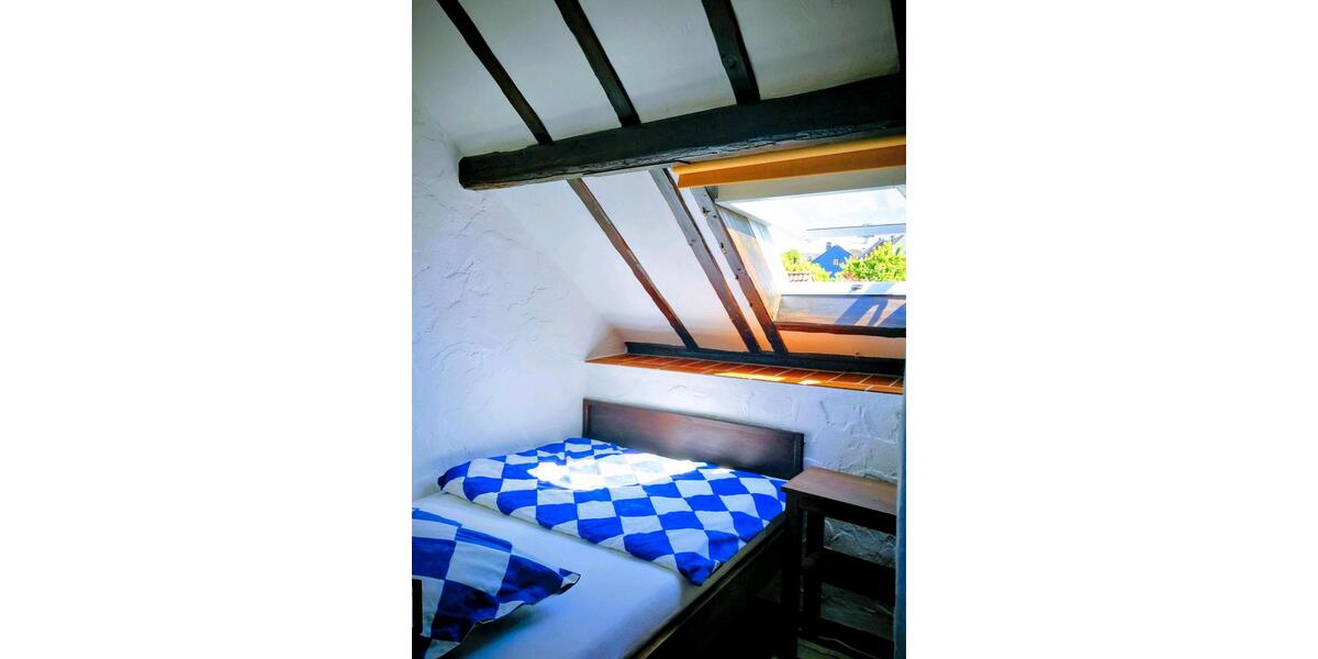 kleines Haus mit Garten und Stellplatz zu vermieten 3 zimmer