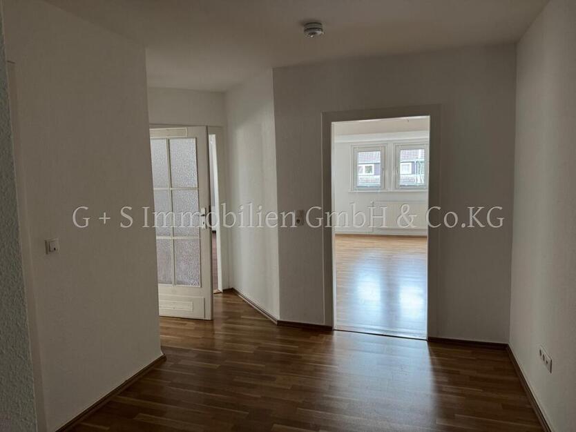 2 Zimmer-Wohnung im östl. Ringgebiet zimmer