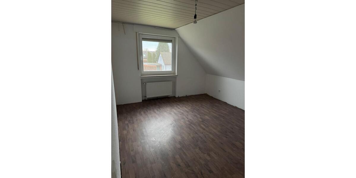 3 Zimmer frisch renoviert schöne Wohnung zentral ruhige Lage 3 zimmer