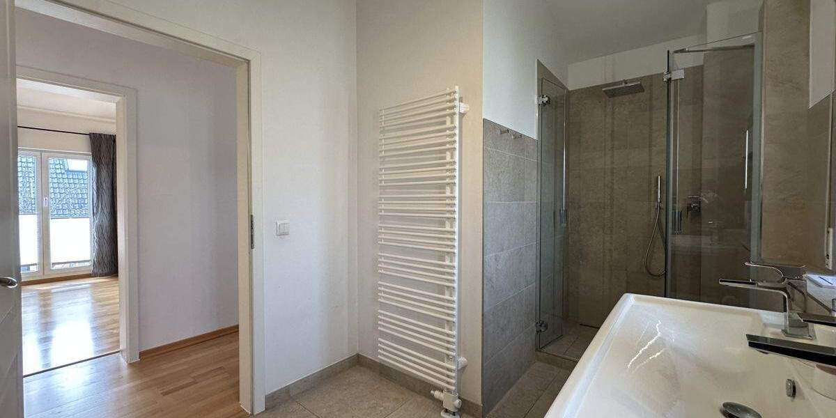 Einfamilienhaus Gräfelfing Lochham - 6 Zimmer, 150 m&sup2;, 3.600&euro; | Angebot:25070947