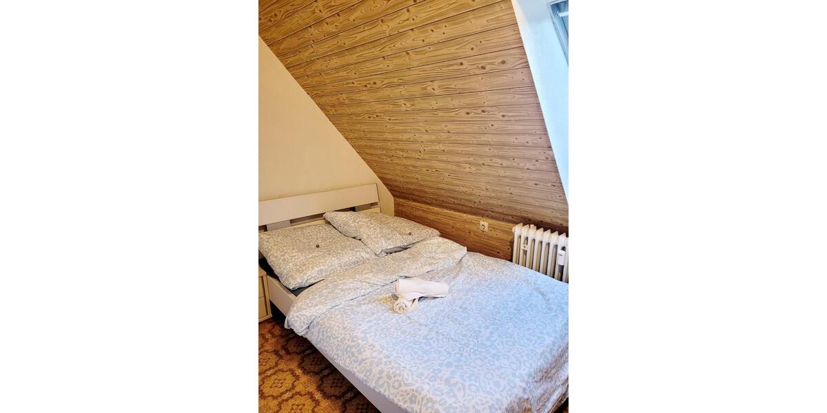 Dachgeschoßwohnung Kappelrodeck - 3 Zimmer, 30 m&sup2;, 450&euro; | Angebot:25025837