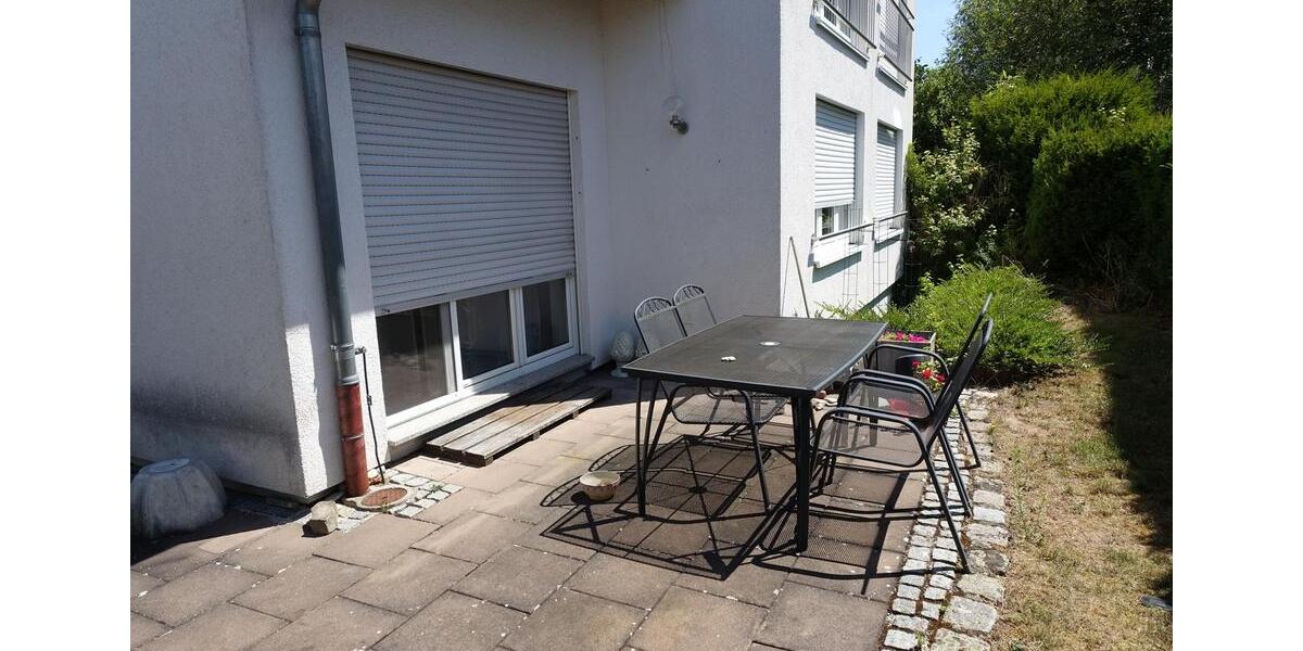 Doppelhaushälfte Bubenreuth - 7 Zimmer, 160 m&sup2;, 2.400&euro; | Angebot:25981382