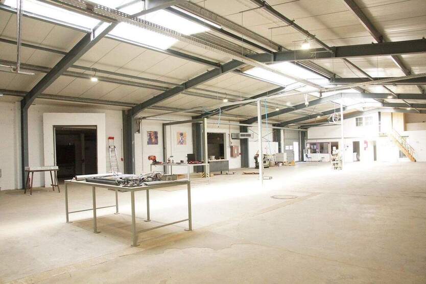 Produktions- & Gewerbefläche mit Lkw-Zufahrt in Krefeld-Oppum zimmer