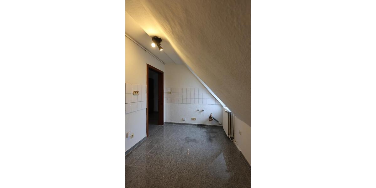 Dachgeschoßwohnung Ronnenberg - 3 Zimmer, 62 m&sup2;, 635&euro; | Angebot:27613394