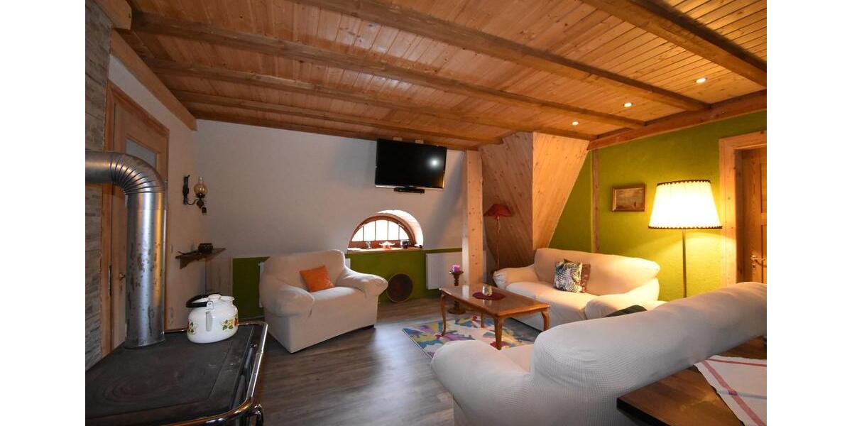 Dachgeschoßwohnung Themar - 3 Zimmer, 99 m&sup2;, 690&euro; | Angebot:25646907