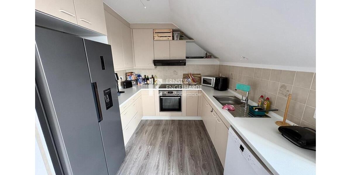 Dachgeschoßwohnung Kitzingen - 3.5 Zimmer, 110 m&sup2;, 1.100&euro; | Angebot:25540030