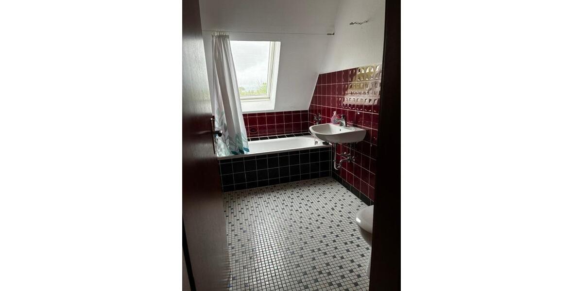 Dachgeschoßwohnung Löhne - 3 Zimmer, 70 m&sup2;, 440&euro; | Angebot:26532651