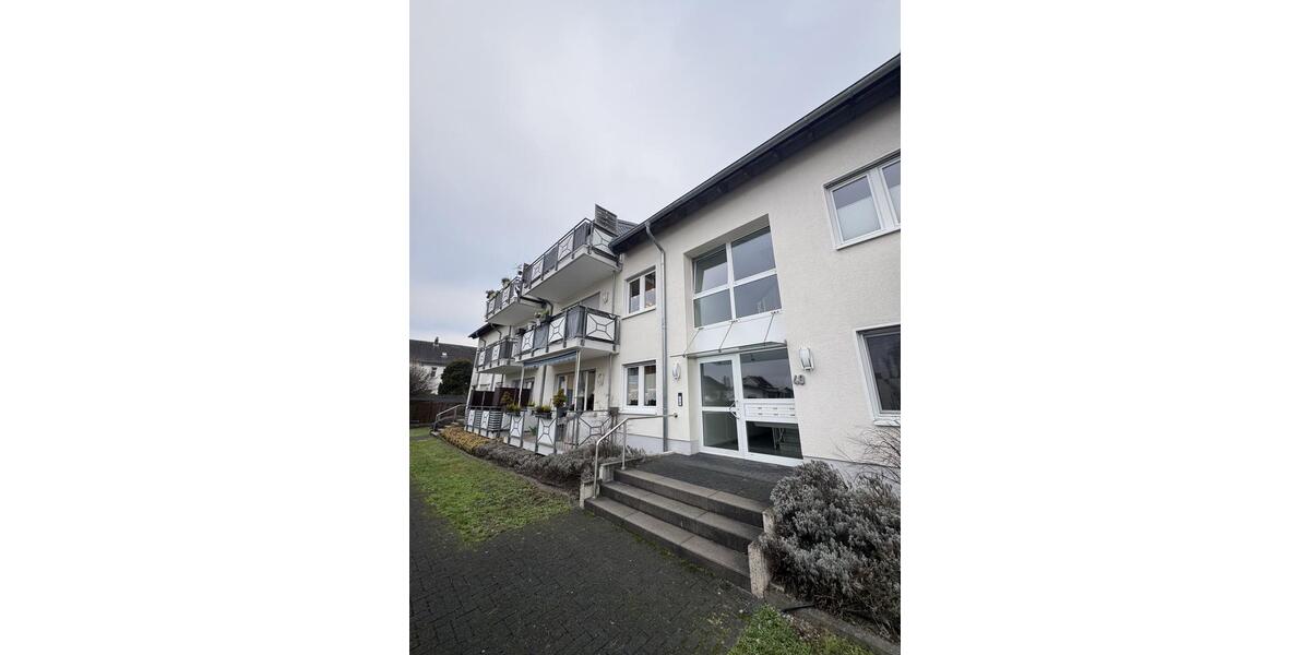 *Helle 2-Zimmer-Wohnung mit Balkon in Leichlingen* 3 zimmer