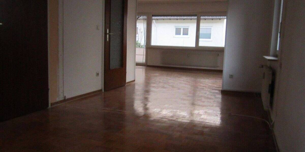 Etagenwohnung Herrenberg - 4 Zimmer, 130 m&sup2;, 1.600&euro; | Angebot:26848329