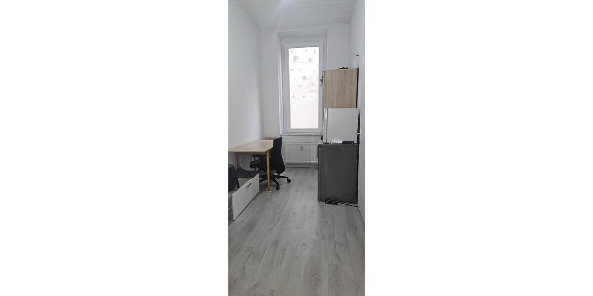Erdgeschoßwohnung Krefeld - 2 Zimmer, 37 m&sup2;, 650&euro; | Angebot:26698756