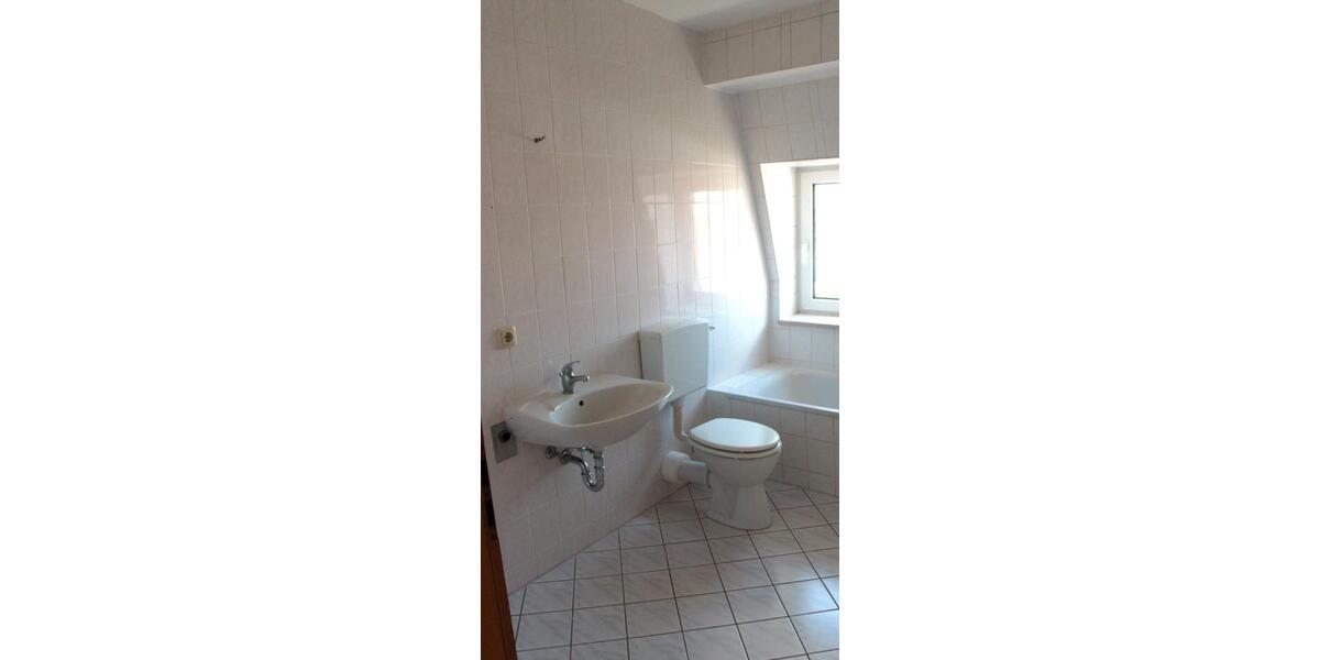 Dachgeschoßwohnung Lewitzrand - 4 Zimmer, 120 m&sup2;, 580&euro; | Angebot:25418996