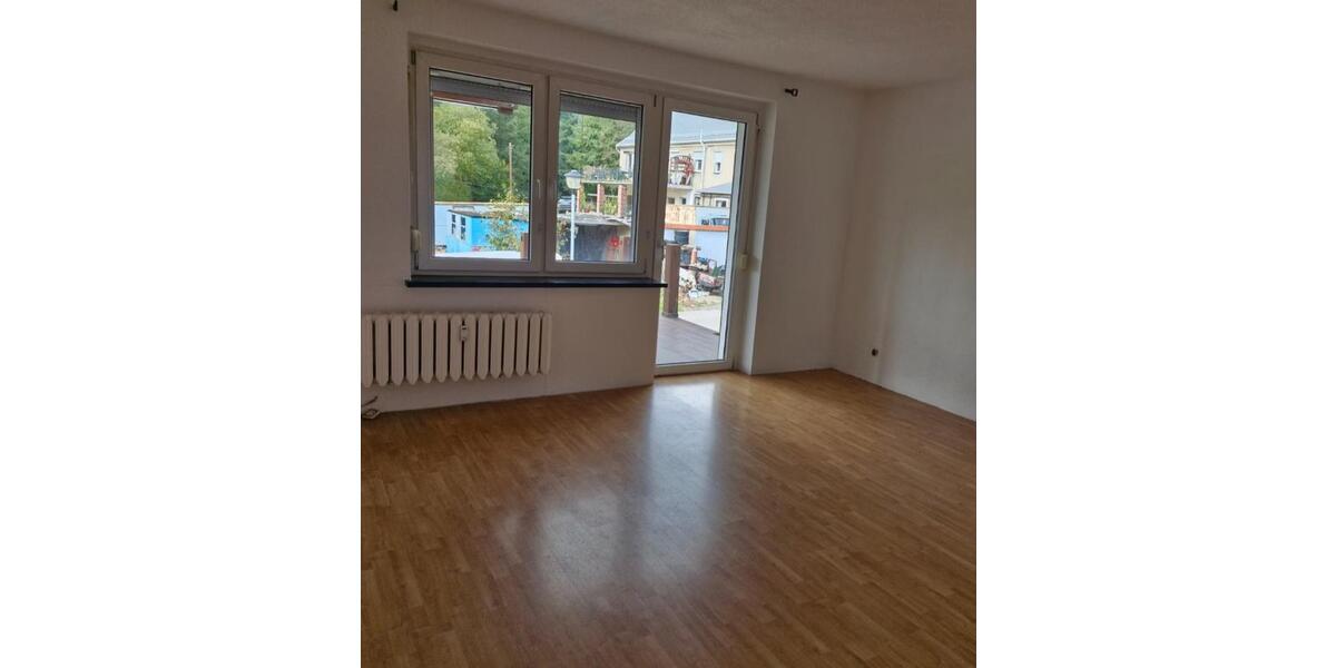 Etagenwohnung Neustadt in Sachsen - 4 Zimmer, 125 m&sup2;, 775&euro; | Angebot:24839294