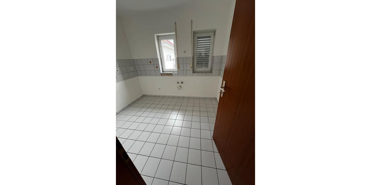 Etagenwohnung Treuenbrietzen - 3 Zimmer, 74 m&sup2;, 600&euro; | Angebot:25452557