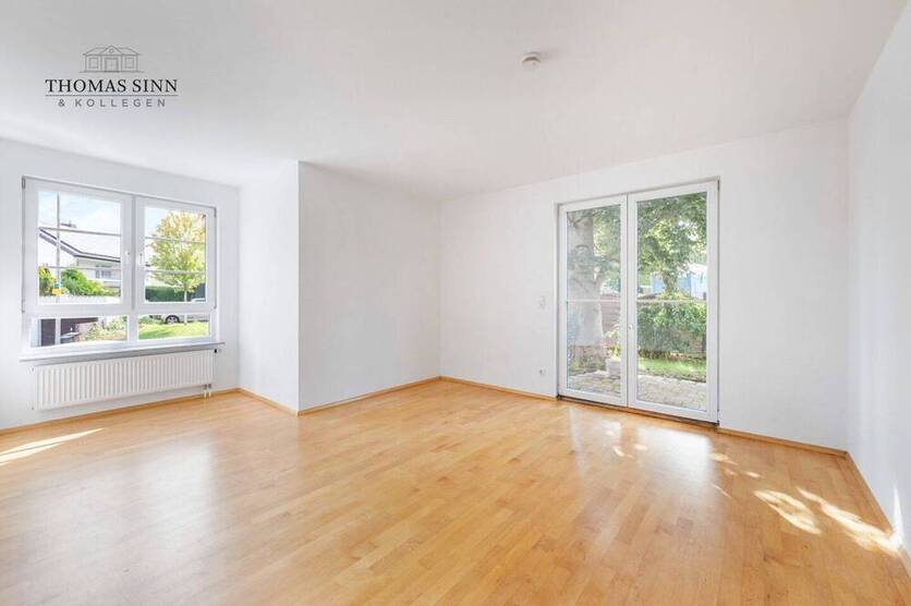 GEPFLEGTE 3,5-Zimmer-EG-Wohnung MIT GARAGENSTELLPLATZ UND SEPARATEM HOBBYRAUM IM SOUTERRAIN