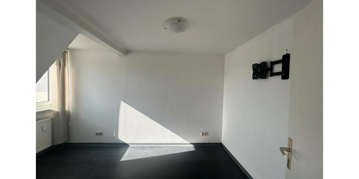 Dachgeschoßwohnung Neukieritzsch - 3 Zimmer, 71 m&sup2;, 600&euro; | Angebot:25986541