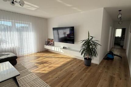 Komplett neu renovierte 115 m² Erdgeschosswohnung 4 zimmer