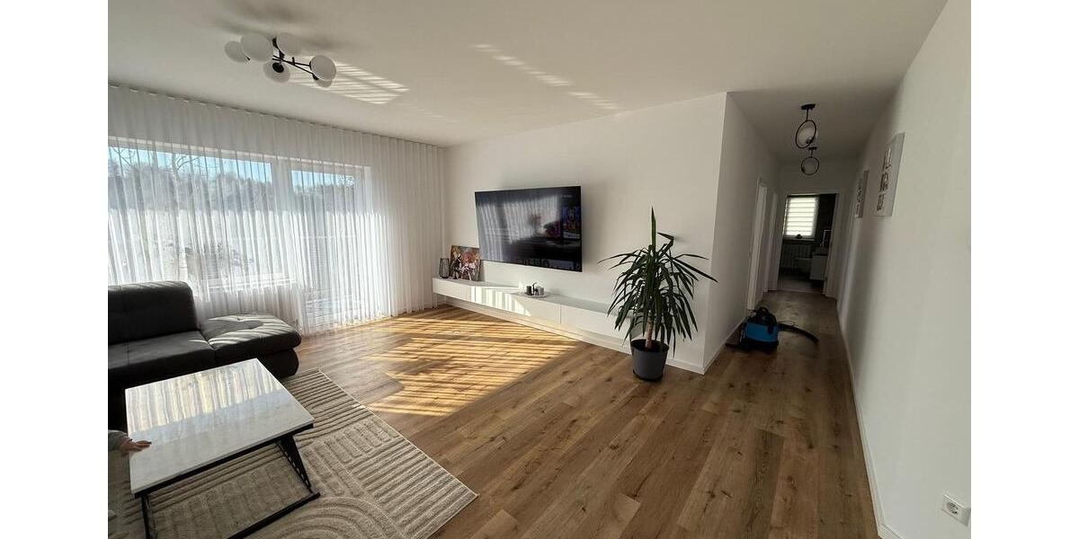 Komplett neu renovierte 115 m² Erdgeschosswohnung 4 zimmer