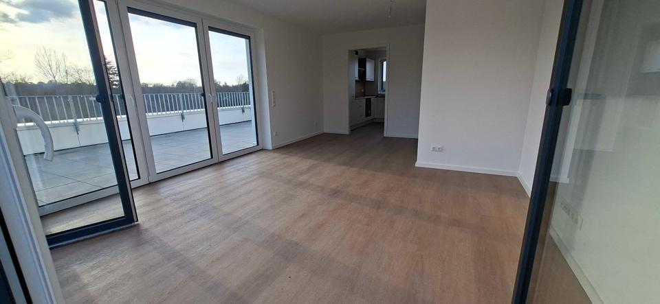 Etagenwohnung Schwerin Friedrichsthal - 2 Zimmer, 70 m&sup2;, 1.050&euro; | Angebot:25591920