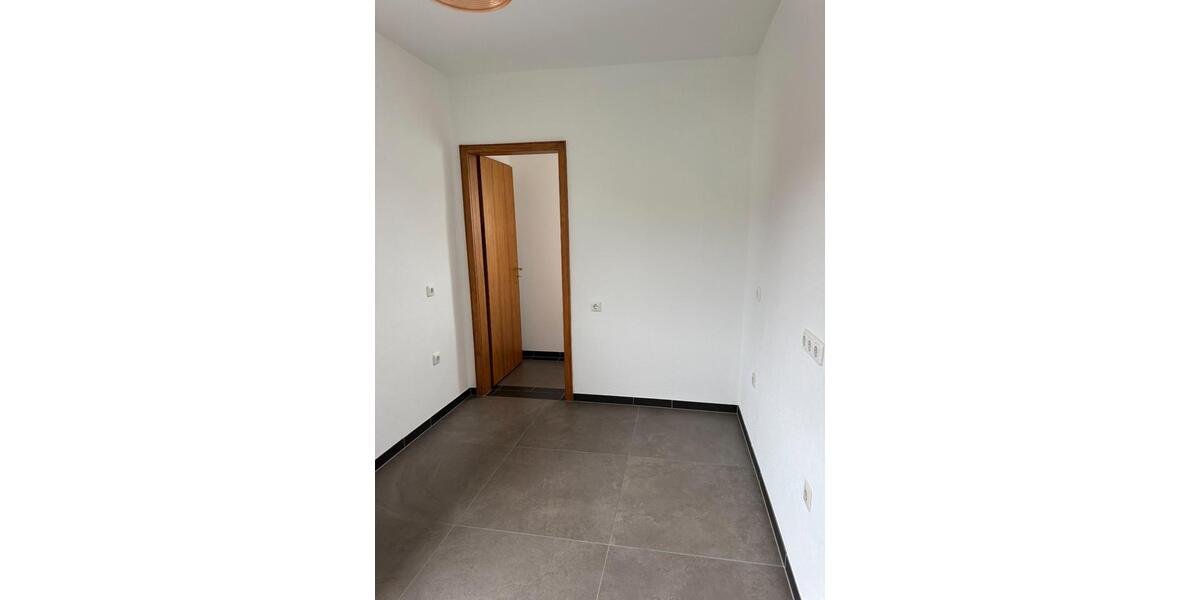 Etagenwohnung Simbach - 4 Zimmer, 100 m&sup2;, 850&euro; | Angebot:26021054