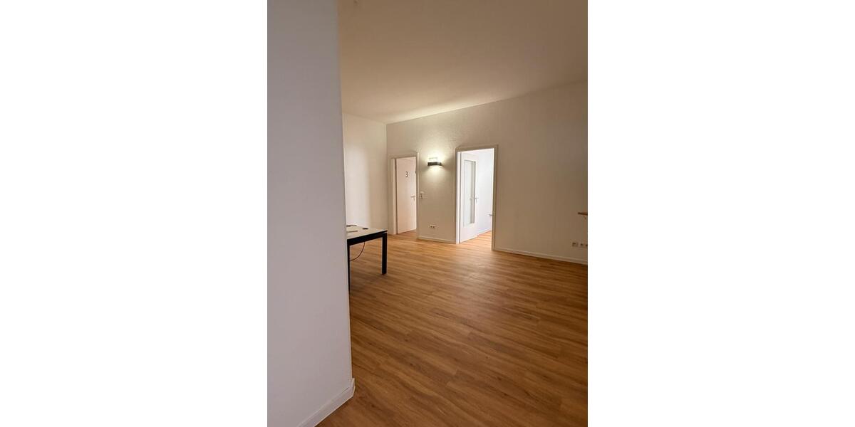 Erdgeschoßwohnung Sulzfeld - 3 Zimmer, 93 m&sup2;, 900&euro; | Angebot:24548075