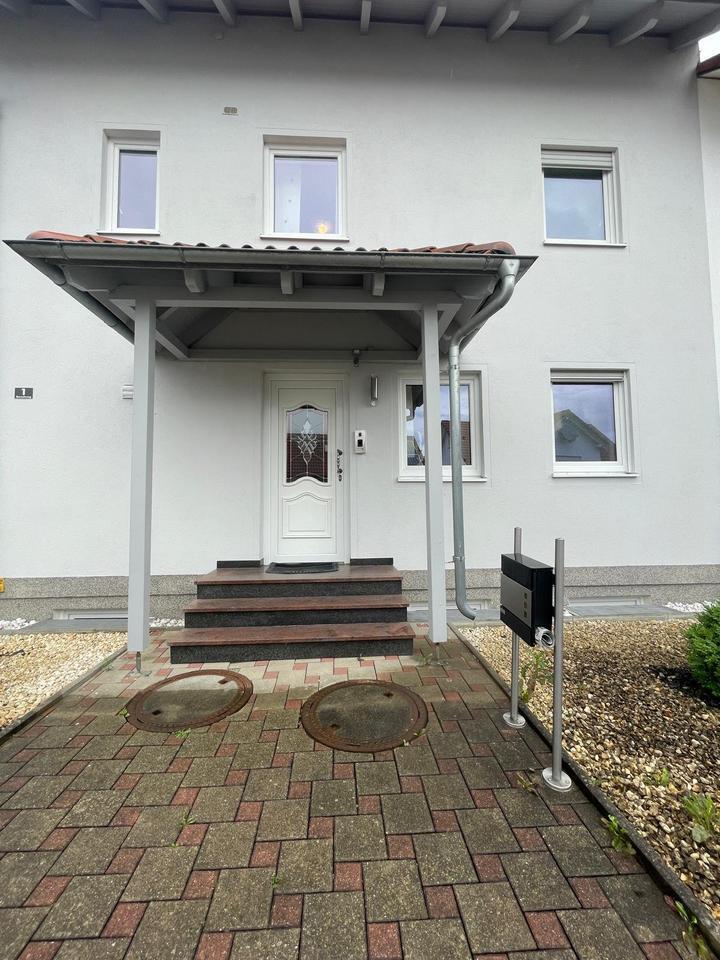 Helle und Großzügige 5,5-Zimmer-Wohnung in NeustadtDonau, Mauern