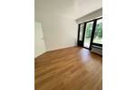 Moderne 2-Zimmer-Wohnung mit Terrasse und Blick ins Grüne, Wannenbad, separate Küche, Abstellraum