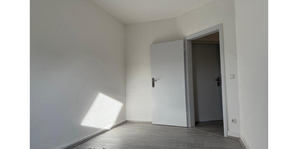 Dachgeschoßwohnung Gelsenkirchen - 3.5 Zimmer, 60 m&sup2;, 490&euro; | Angebot:25017144