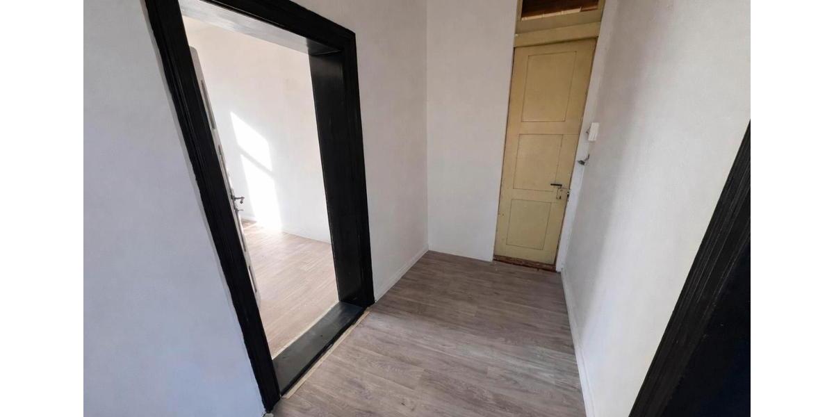 Etagenwohnung Hötensleben - 3 Zimmer, 85 m&sup2;, 300&euro; | Angebot:26351016