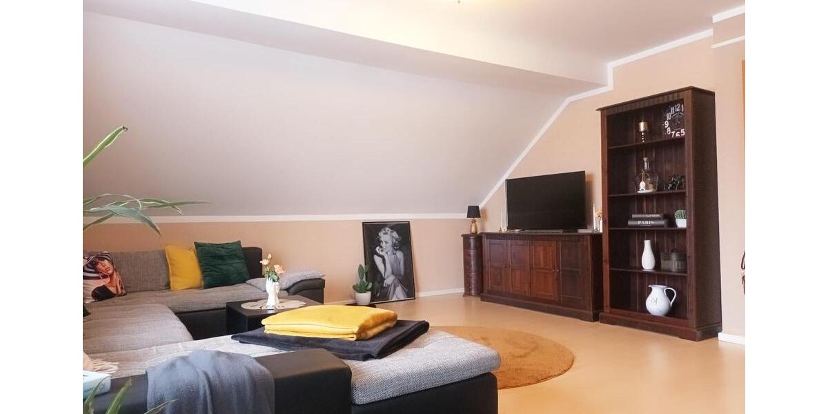 Möblierte Dachgeschosswohnung 2 zimmer