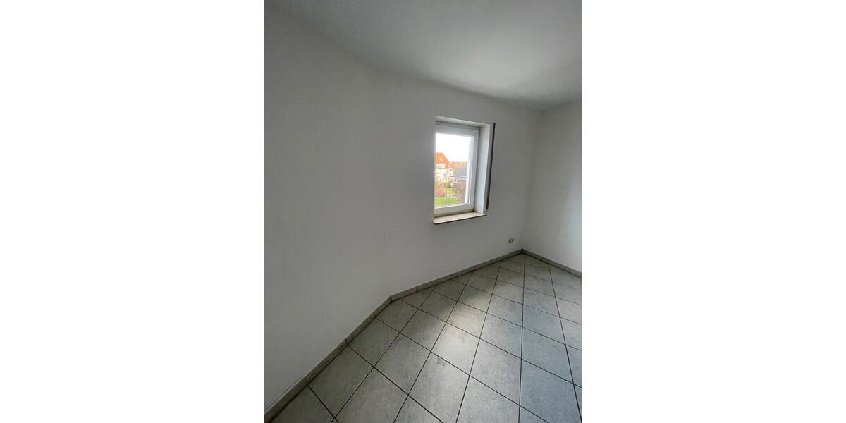 Erdgeschoßwohnung Reinsdorf - 1 Zimmer, 30 m&sup2;, 265&euro; | Angebot:26253219