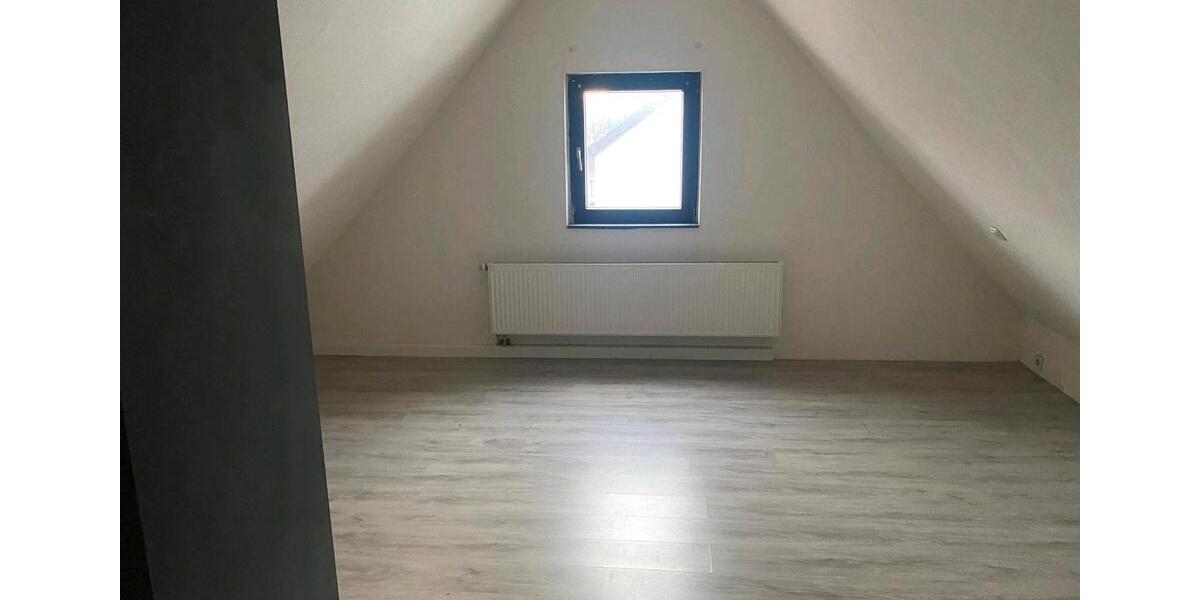 Maisonettenwohnung Hürth - 4 Zimmer, 120 m&sup2;, 1.700&euro; | Angebot:24606643
