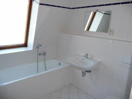 Helle Dachgeschosswohnung mit Balkon und Stellplatz! 2 zimmer