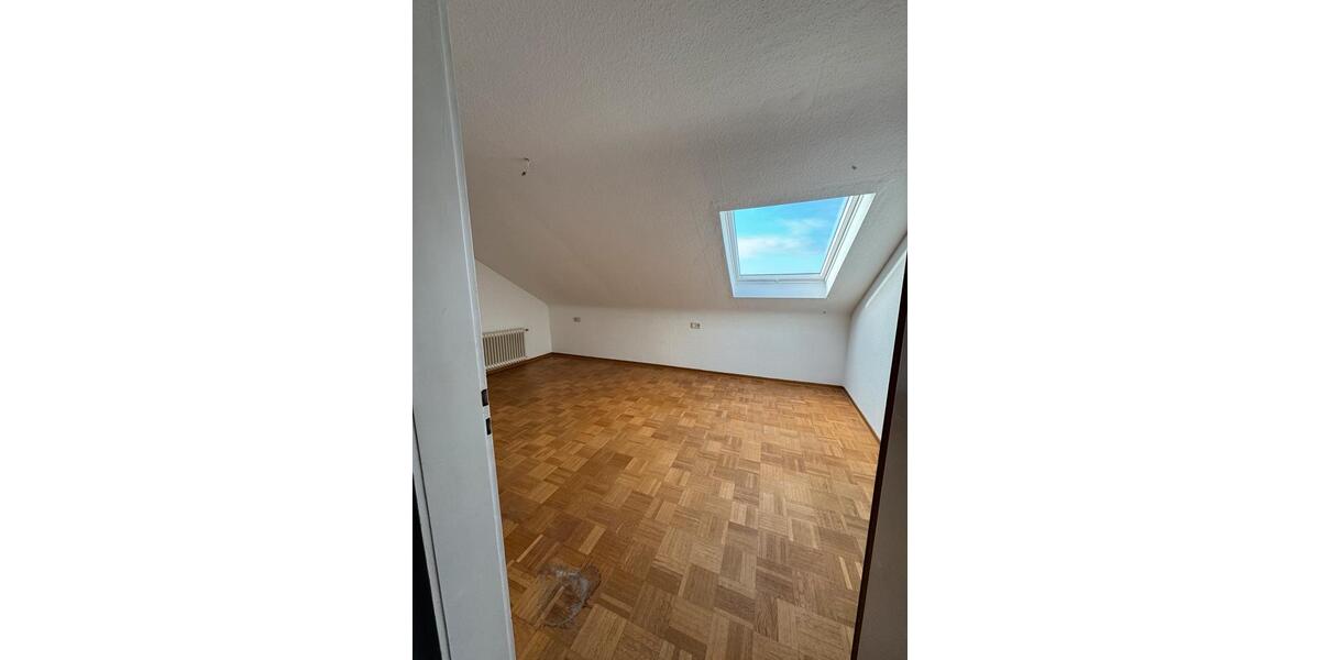 Dachgeschoßwohnung Steinheim an der Murr - 2.5 Zimmer, 72 m&sup2;, 860&euro; | Angebot:24390159
