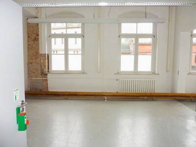 Gewerbeobjekt Weißenfels - 1 Zimmer, 362 m&sup2;, 2.530&euro; | Angebot:25733084
