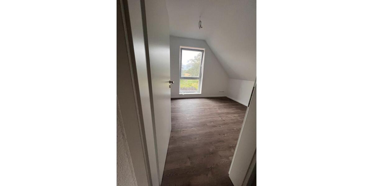 Etagenwohnung Ostrhauderfehn - 4 Zimmer, 105 m&sup2;, 1.150&euro; | Angebot:24752856