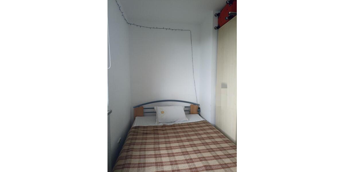 Schönes Zimmer in geräumiger 3-Zimmer-WG ab 01.02. frei 1 zimmer