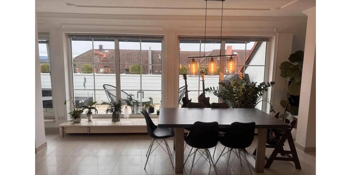 Dachgeschoßwohnung Bayreuth Meyernberg - 5 Zimmer, 160 m&sup2;, 2.097&euro; | Angebot:26563231
