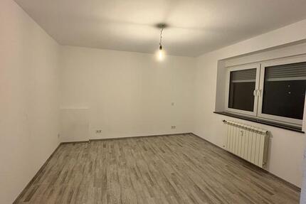 1 ZKB Wohnung mit kleiner Einbauküche 1 zimmer
