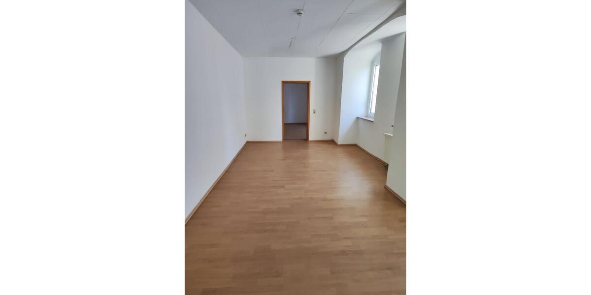 Etagenwohnung Hettstedt - 3 Zimmer, 96 m&sup2;, 500&euro; | Angebot:25710695