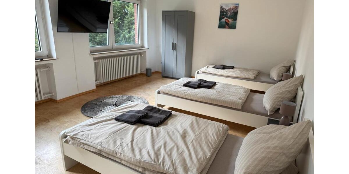 Monteurwohnungen Monteurzimmer in Bestlage Paderborn |Parkplätze 8 zimmer