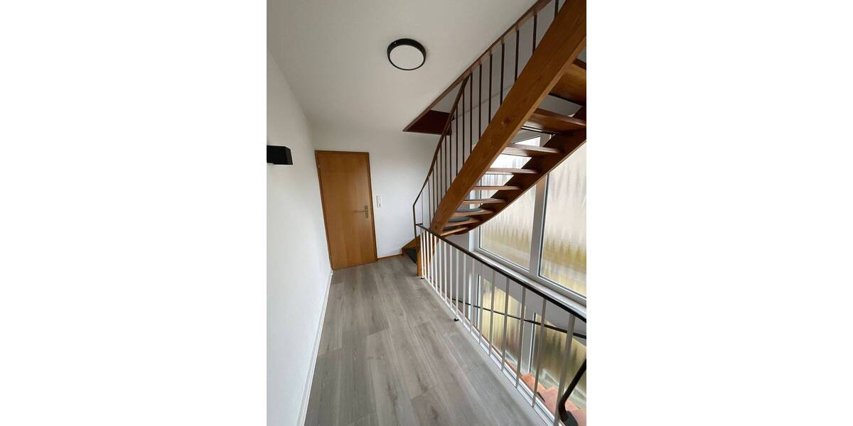 Einfamilienhaus Petersberg - 6 Zimmer, 180 m&sup2;, 1.600&euro; | Angebot:26106614