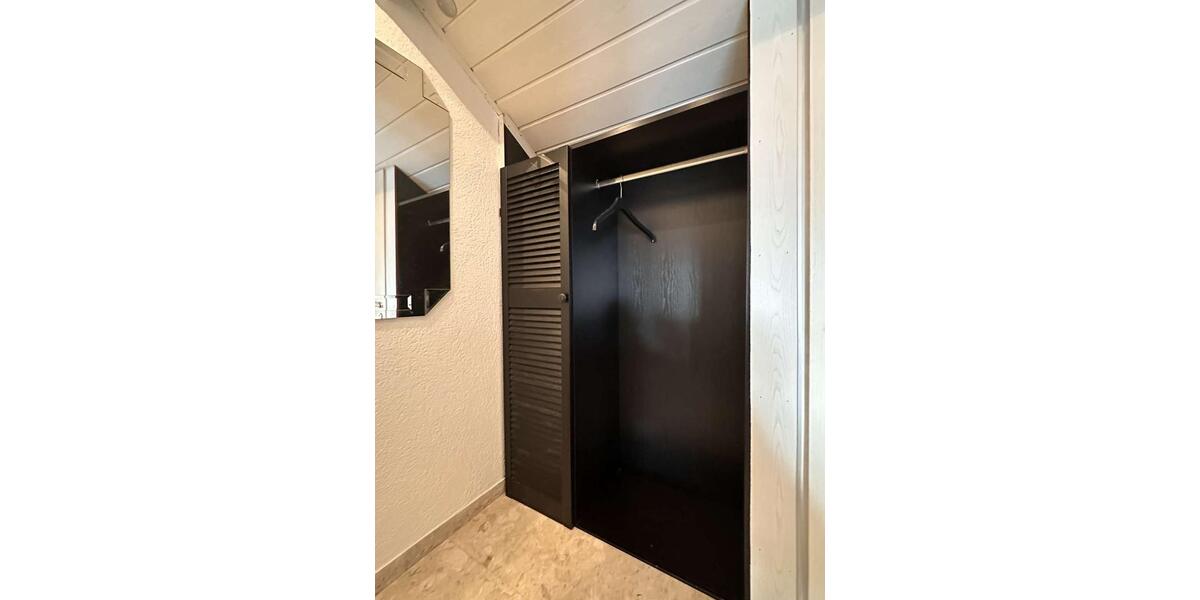 Helle 2-Zimmer Wohnung mit EBK, Einbauschrank, Klima uvm. 2 zimmer