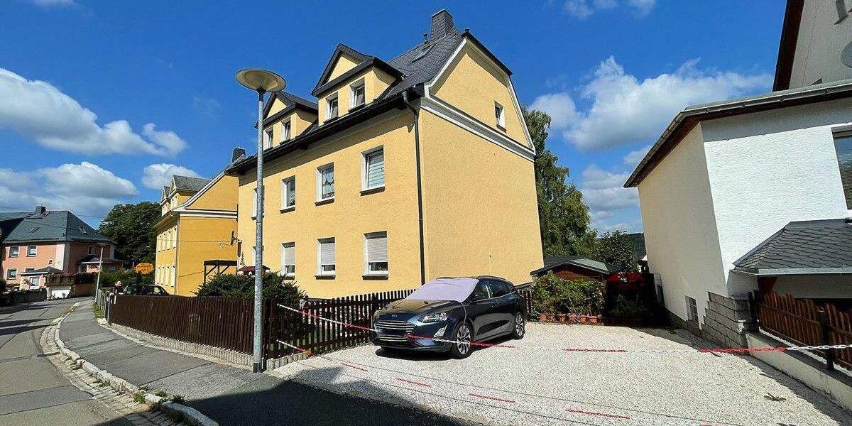 Frisch saniert - Dachgeschosswohnung auf dem Eichert zu vermieten 2 zimmer