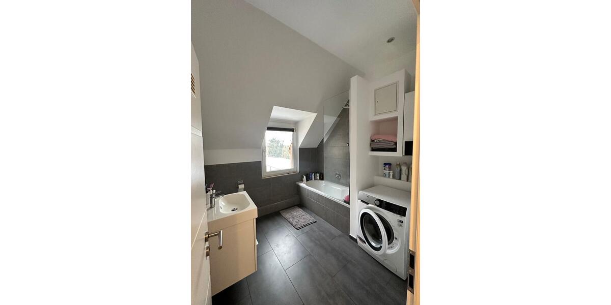 Dachgeschoßwohnung Hannover Döhren-Wülfel - 3 Zimmer, 82 m&sup2;, 1.107&euro; | Angebot:25012444