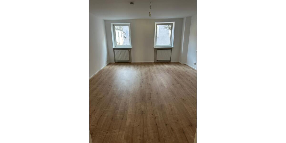 Etagenwohnung Mainburg - 3 Zimmer, 110 m&sup2;, 900&euro; | Angebot:25435832