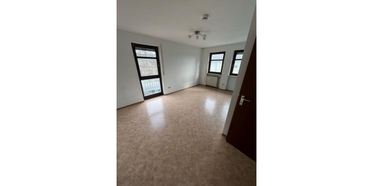 Etagenwohnung Naila - 3 Zimmer, 81 m&sup2;, 525&euro; | Angebot:24474416