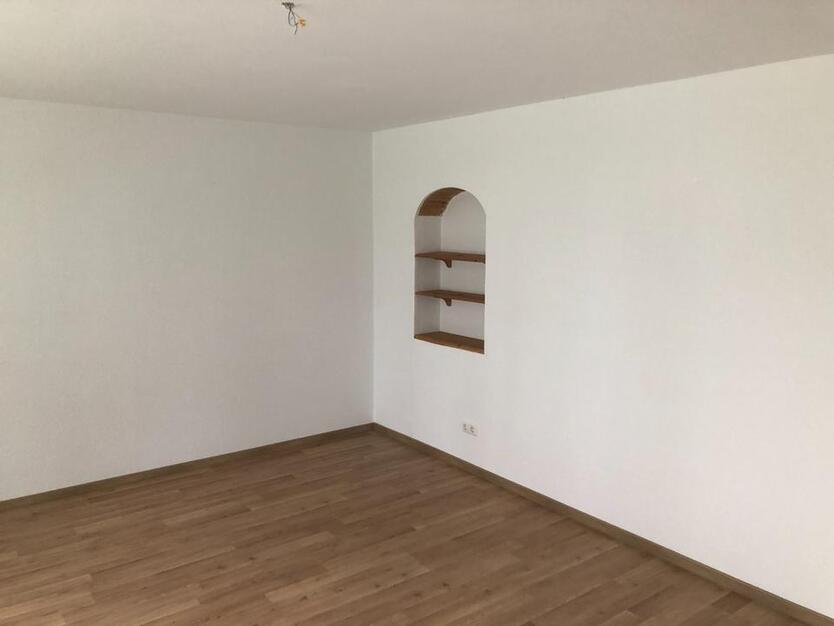 Schöne 2-Zimmer-Erdgschoss-Wohnung in Straubing-Süd mit Balkon